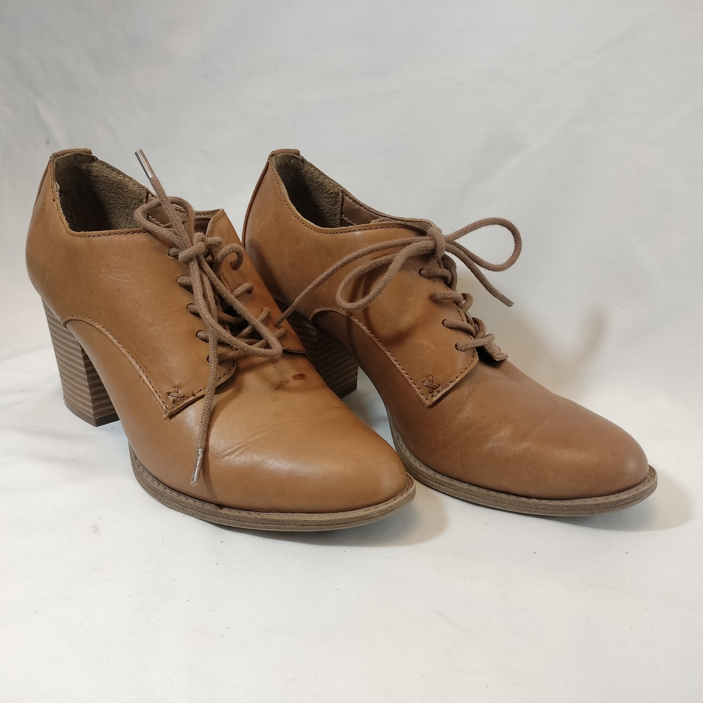 eurosoft Lace-up‎ Leather Heeled Oxfords